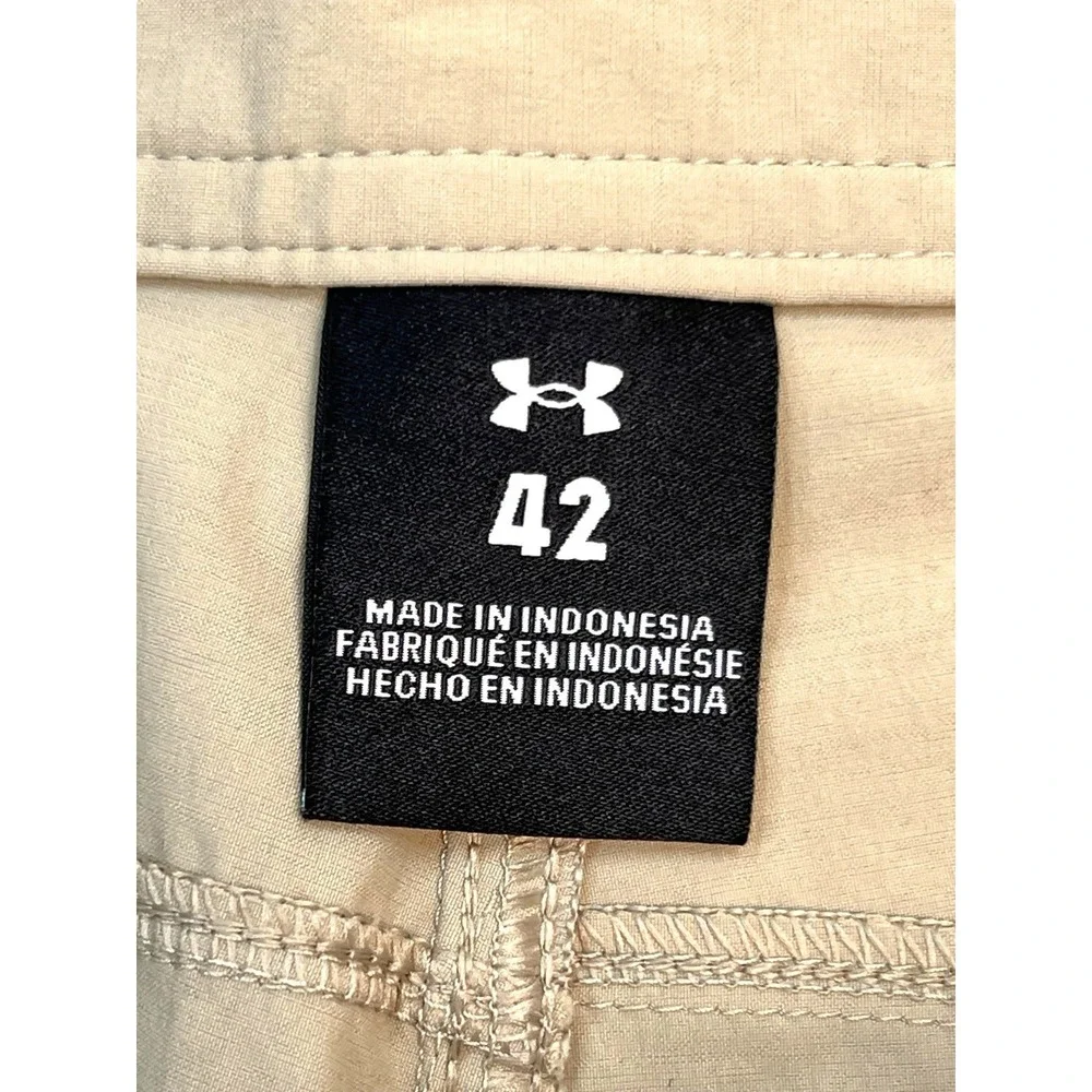 Under Armour Shorts Mens‎ 42 Khaki Cargo Loose UPF-50 Fishing Golf Lightweight